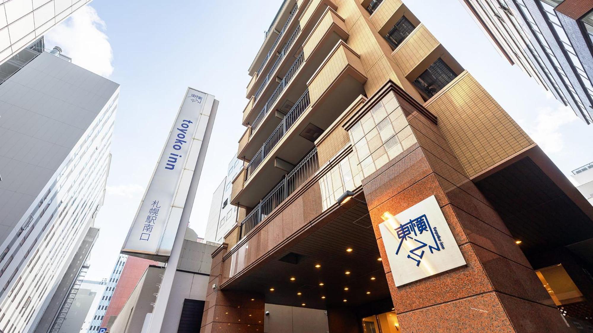 Toyoko Inn Hokkaido Sapporo-Eki Minami-Guchi מראה חיצוני תמונה